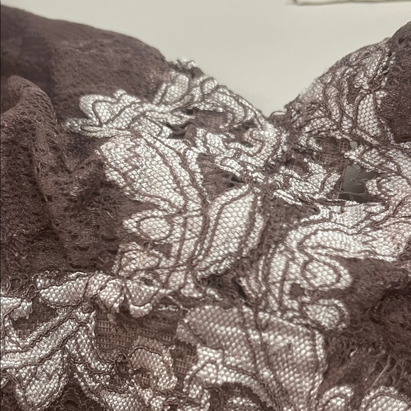 Breezies Cream and Brown Lace Bras size 1X preowned - Picture 7 of 8